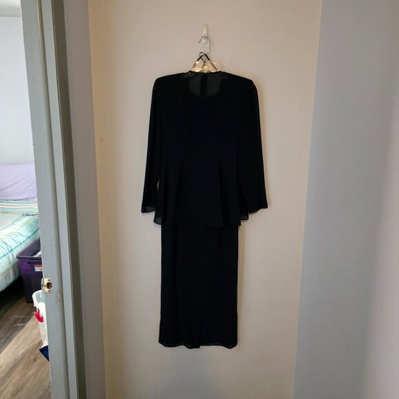 EUC Beautiful R & M Richards Navy Formal/Mother of the Bride Dress (2 piece) - Picture 3 of 12